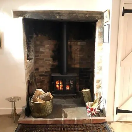 River Cottage A Country Retreat In Wooded Gardens East Stoke  Exterior photo