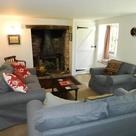 River Cottage A Country Retreat In Wooded Gardens East Stoke  Exterior photo
