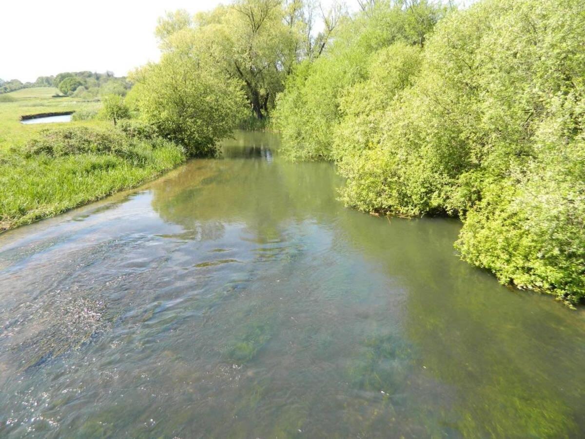 River A Country Retreat In Wooded Gardens
